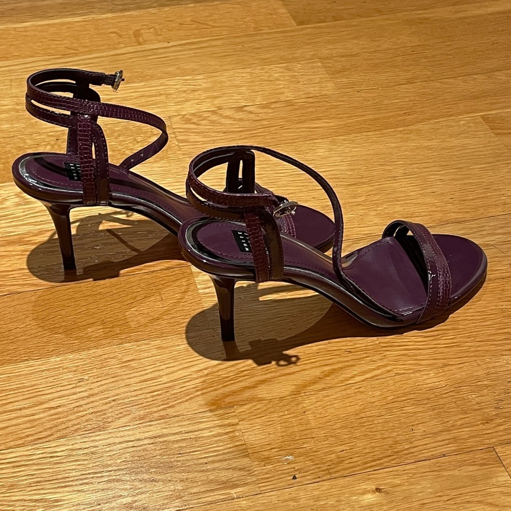 Sandals - Picture 4 of 6